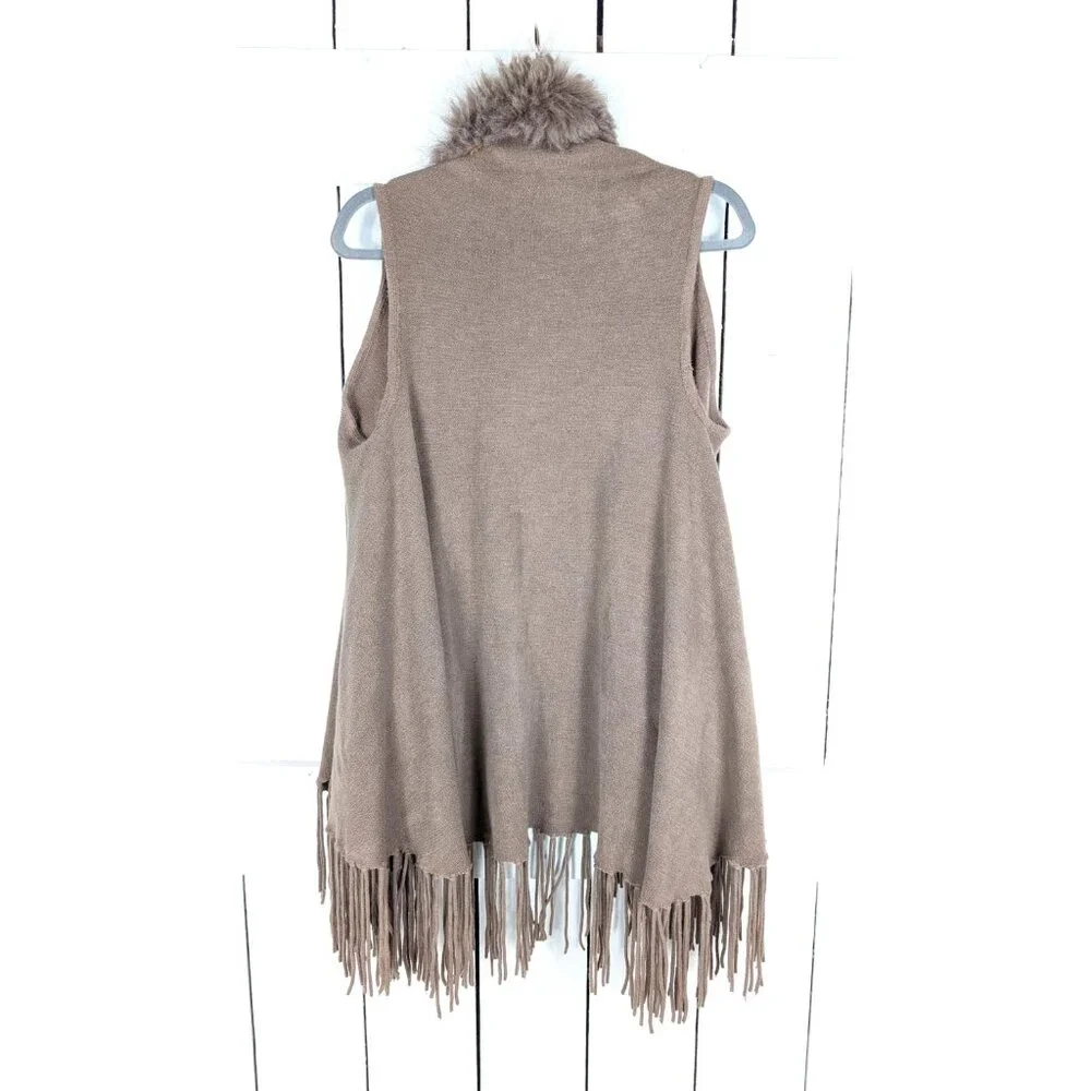 Chunky knit faux fur fringe slouchy vest - Picture 4 of 4